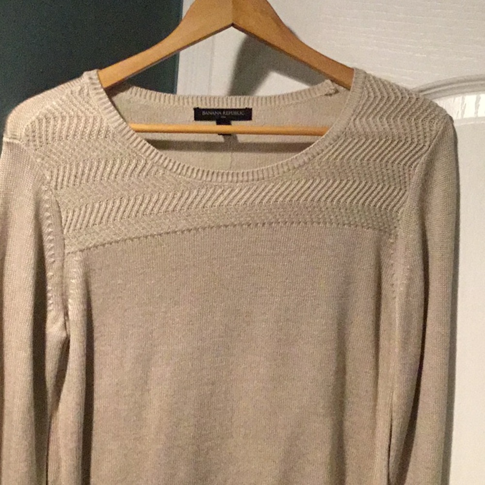 Women’s BR sweater